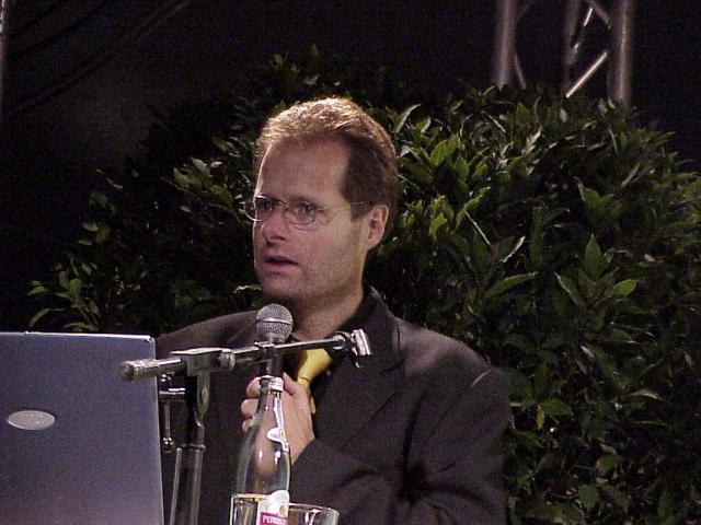 F.M. Koenig - lecture presenting
