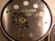 The headphone HFI-2000ULE having a Mu-Metall plate on top the driver
